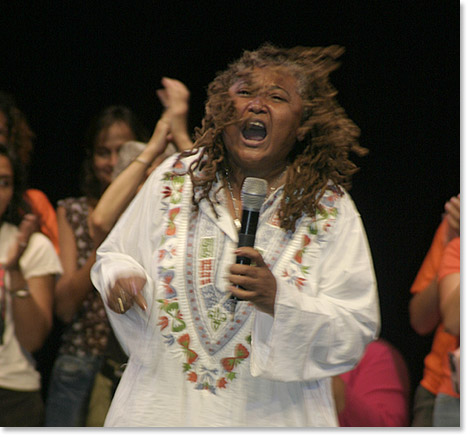 Alice Lovelace, National Lead Staff Organizer, closed the Forum with a recital of her "Tomahawk Poem".