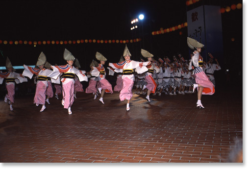 Awa Odori Group Dancing. Photo by Bruce Akizuki.