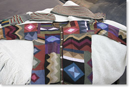 Handmade garments from the Fair Trade artesanal company ASARBOLSEM in El Alto .