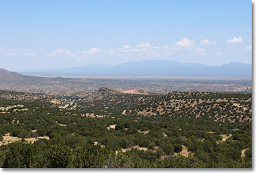 Looking north towards Sante Fe. Photo by Nic Paget-Clarke. 