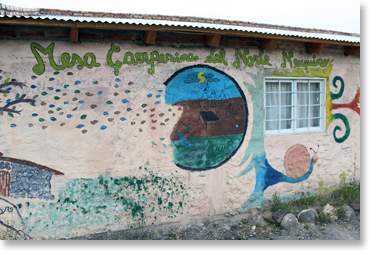 Una sección del mural en el edificio de La Mesa Campesina del Norte Neuquino building. Foto por Nic Paget-Clarke.