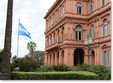 La Casa Rosada, sitio de las oficinas del presidente de Argentina; al tiempo de esta foto, Presidenta Cristina Fernández de Kirchner (2007-2015).