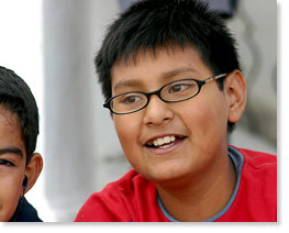 Dos niños de la escuela primaria Benito Juarez.