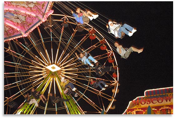 At the 2002 San Diego County Fair. Del Mar, California. Photo by Nic Paget-Clarke. 
