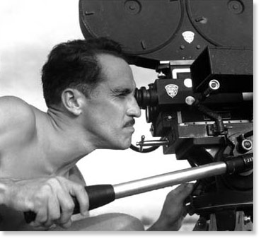 Gabriel Figueroa, 1945, filming "La Perla". Photo by George Hoynigen-Hune.
